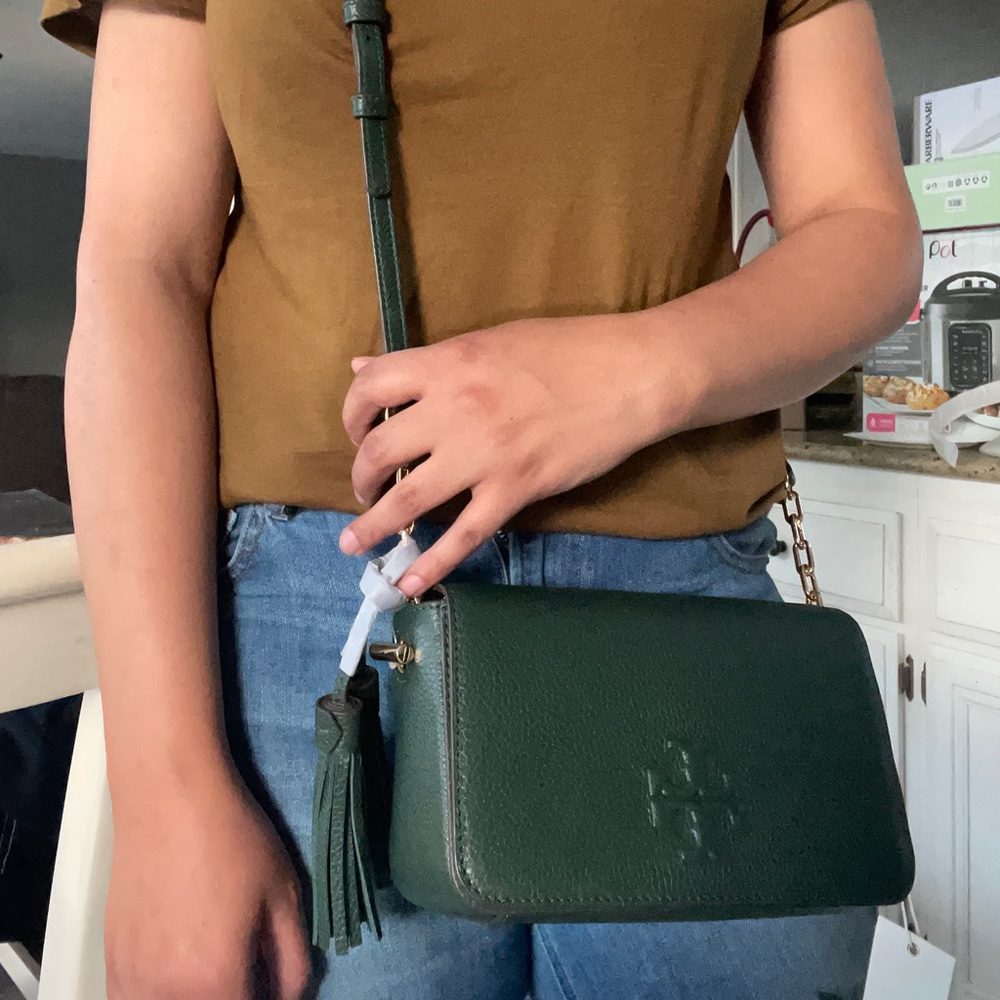 New thia Tory Burch crossbody 🥰 - Picture 5 of 5